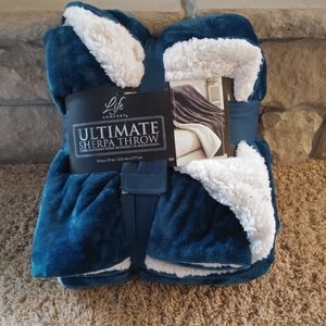 NAVY BLUE SHERPA BLANKET